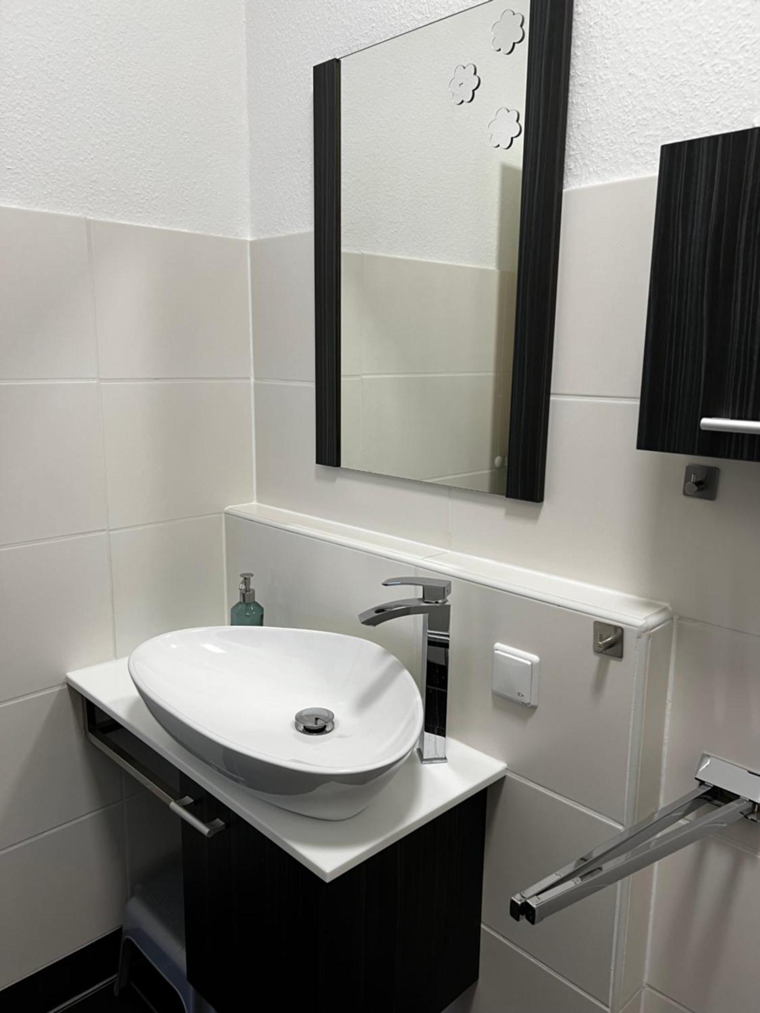 Marlei 6 Apartment Mit 3 Schlafzimmern, Gemuetlichen Wohnbereich, Mit 2 Wcs Markranstädt Esterno foto